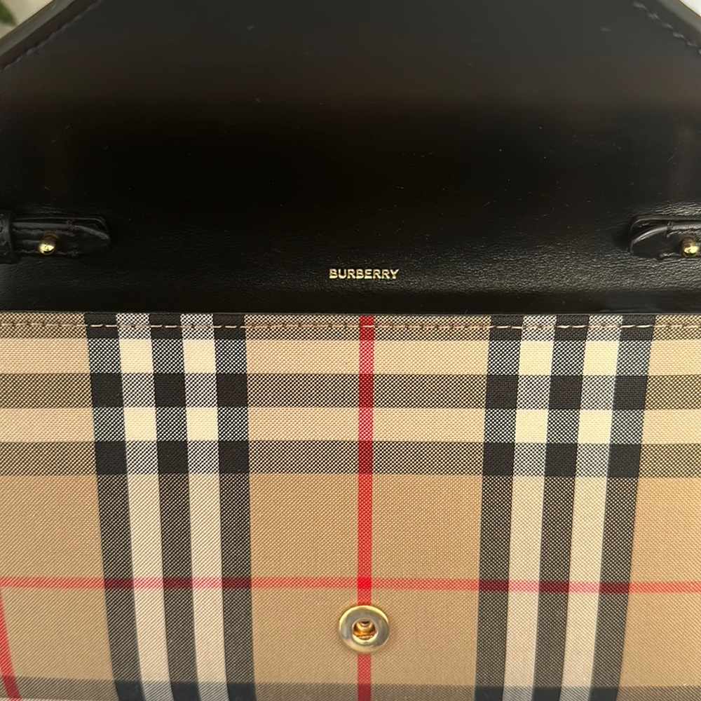 BURBERRY
Textured-leather and checked canvas shoulder bag - Picture 8 of 15
